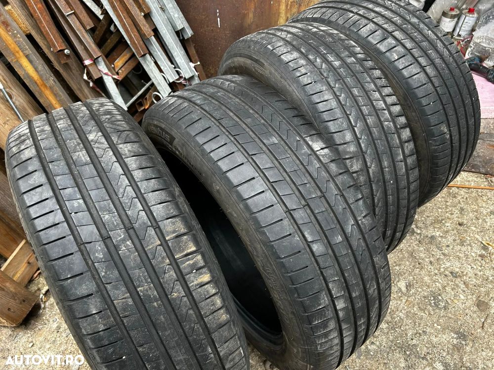 Vand set Anvelope Hankook 225/55/R19 - 9