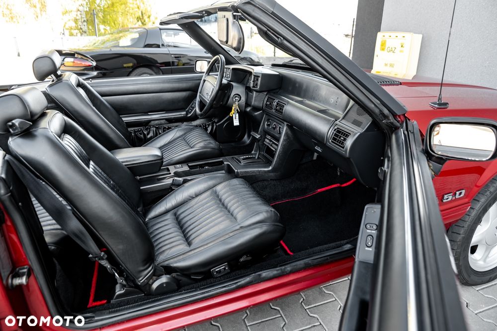 Ford Mustang 5.0 GT - 25
