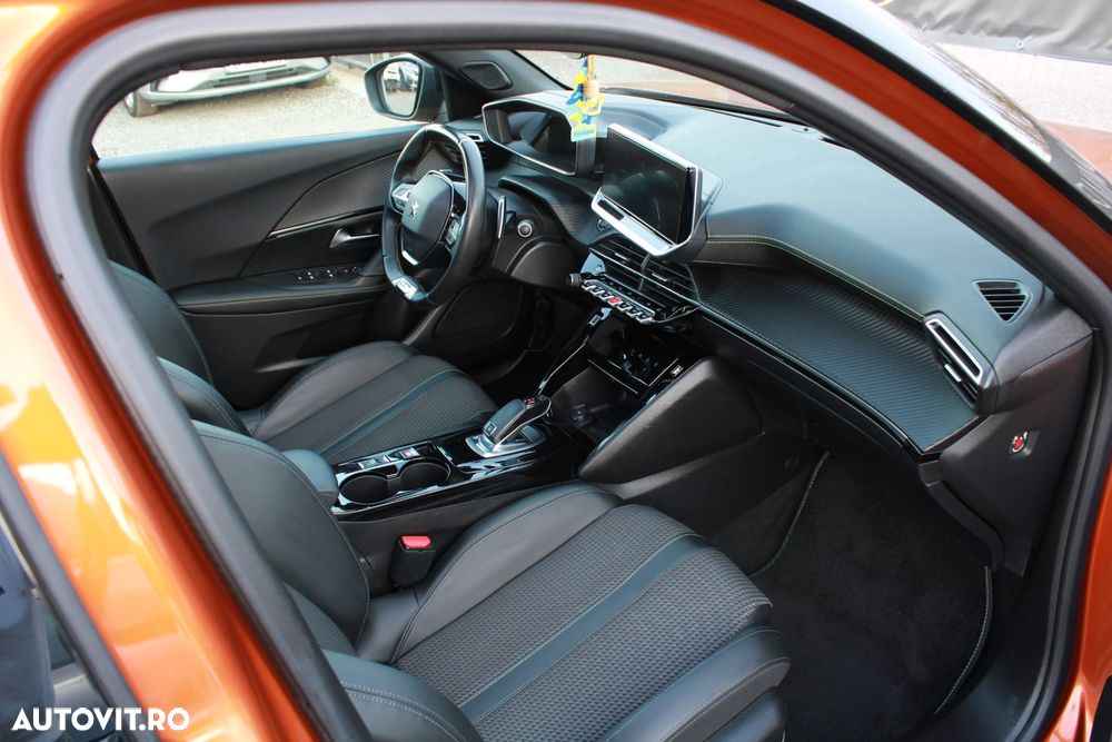 Peugeot 2008 PureTech 130 EAT8 GT - 18