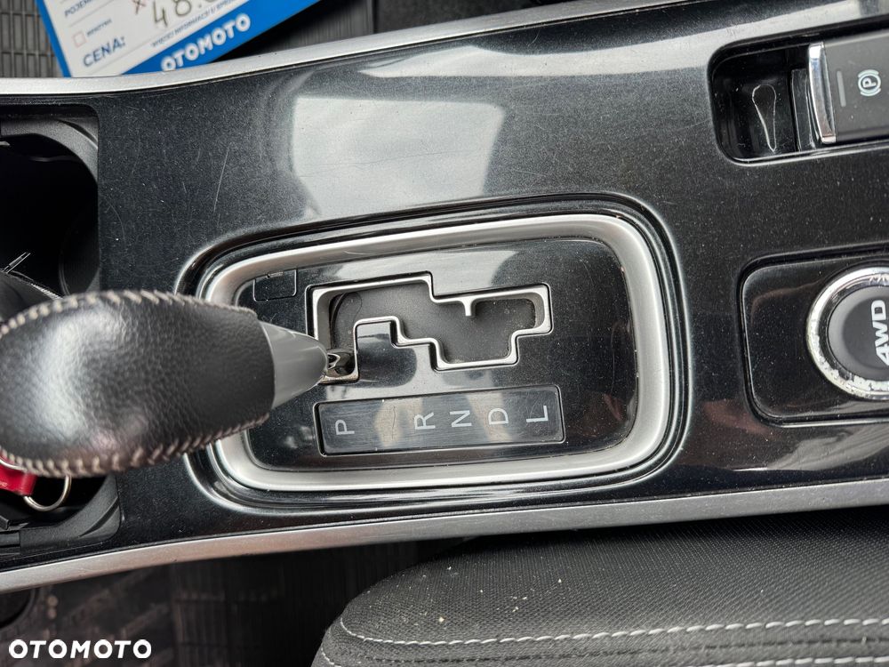 Mitsubishi Outlander - 12