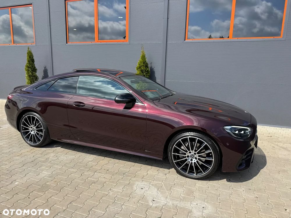 Mercedes-Benz Klasa E 300 d 4Matic 9G-TRONIC AMG Line - 2