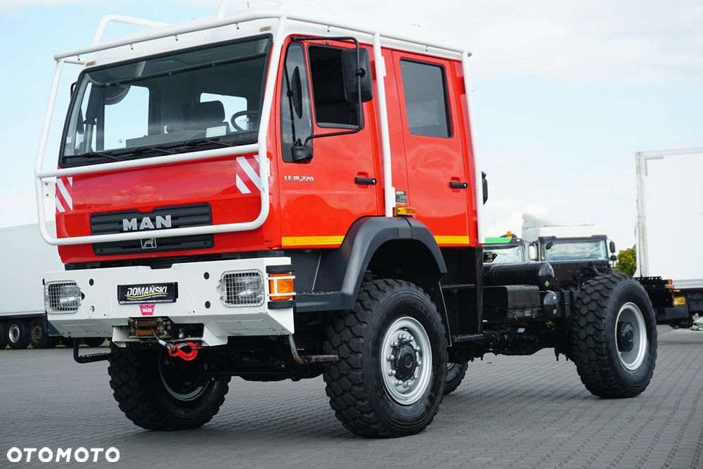 MAN / LE 220 / 4 X 4 / DOKA / DO ZABUDOWY / KAMPER - 27