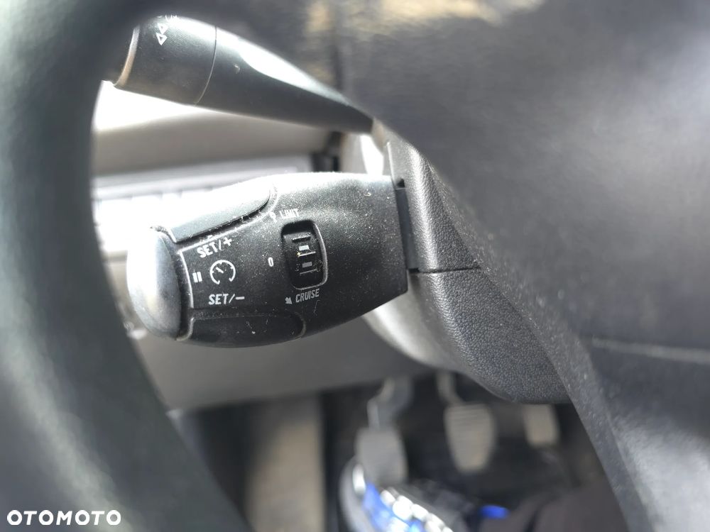 Peugeot 208 1.2 VTi Access - 22