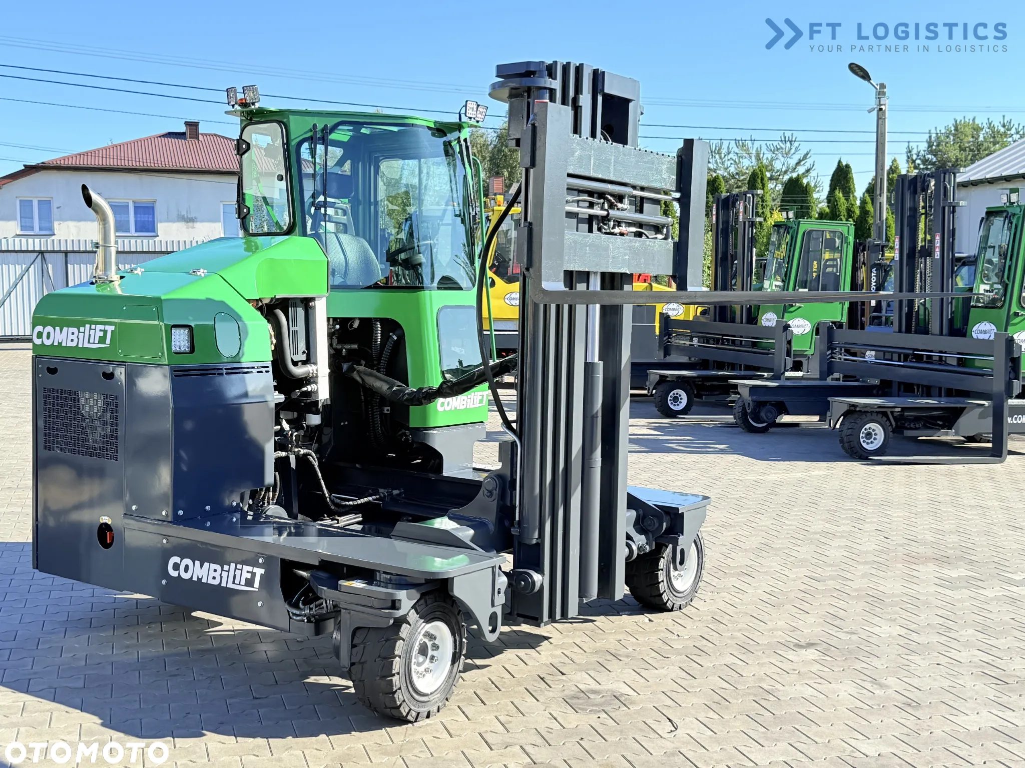 Combilift WÓZEK CZTEROKIERUNKOWY - WIELOKIERUNKOWY C4500 / DIESEL / TRIPLEX 4900MM /JEDYNE 4854 MOTOGODZIN /  POZYCJONER WIDEŁ / PEŁNA KABINA - OGRZEWANIE / STAN IDEALNY / Szeroka oferta wózków czterokierunkowych i bocznych, dopasowanych do różnorodnych potrzeb i zastosowań - 29