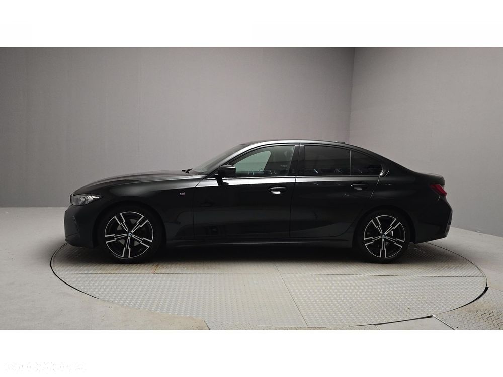 BMW Seria 3 320d xDrive mHEV M Sport - 3