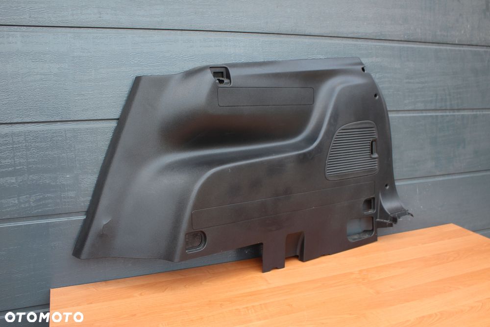 TAPICERKA BOCZEK BAGAŻNIKA PRAWY TYŁ OPEL ZAFIRA C 322225228 - 2