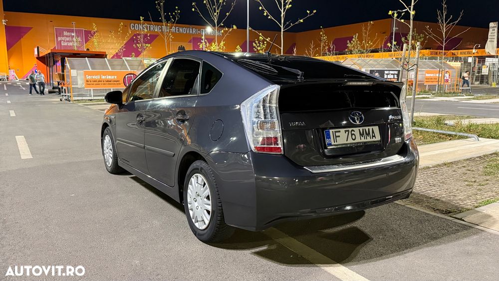 Toyota Prius - 7