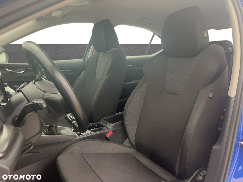 Skoda Octavia 1.0 TSI Active - 10