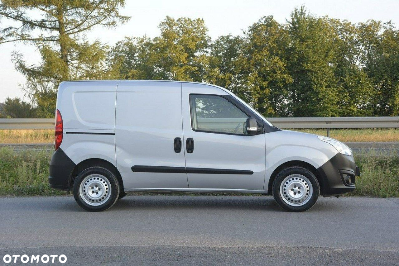 Opel Combo - 8