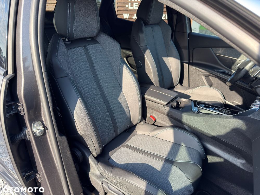 Peugeot 3008 BlueHDi 130 Stop & Start EAT8 GT - 24