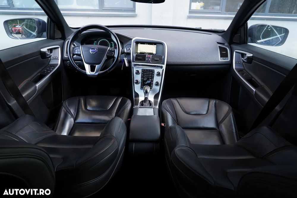 Volvo XC 60 D4 AWD Geartronic Ocean Race - 11