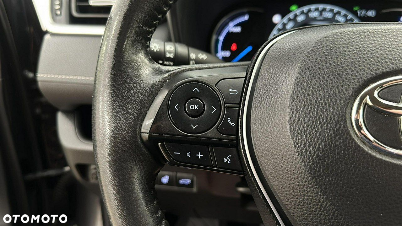 Toyota RAV4 - 24