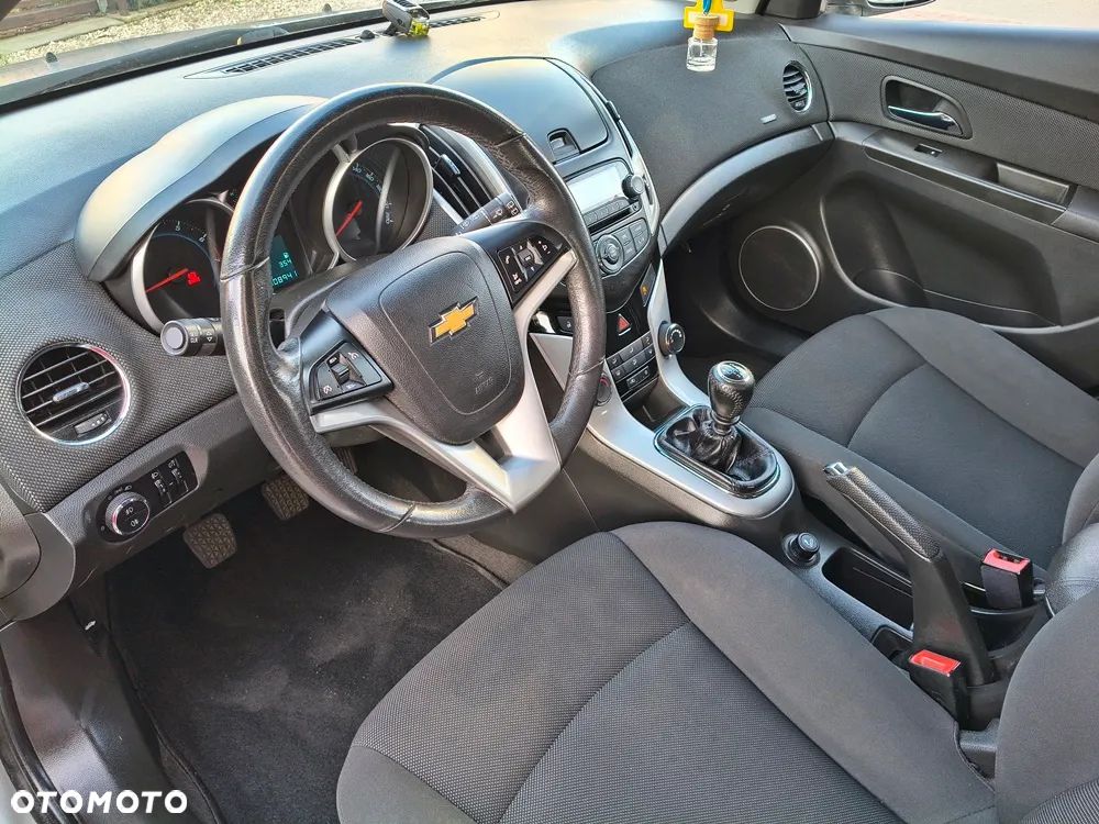 Chevrolet Cruze 1.6 LT - 15
