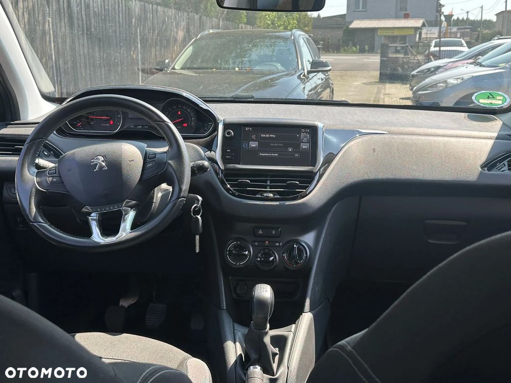 Peugeot 208 82 PureTech Style - 28