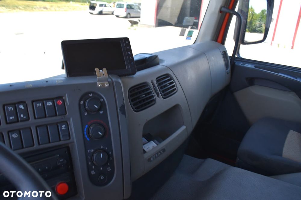 Renault Kerax - 23