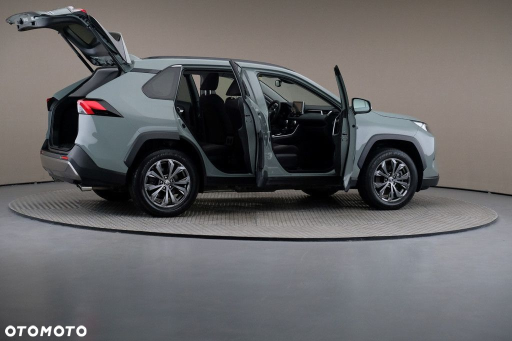 Toyota RAV4 - 6