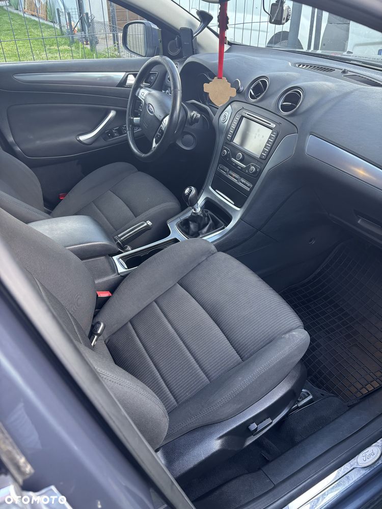 Ford Mondeo - 4