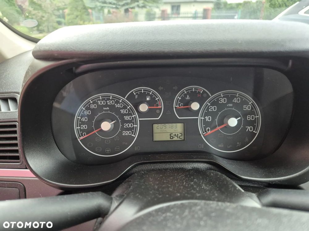 Fiat Grande Punto 1.4 8V Active - 5