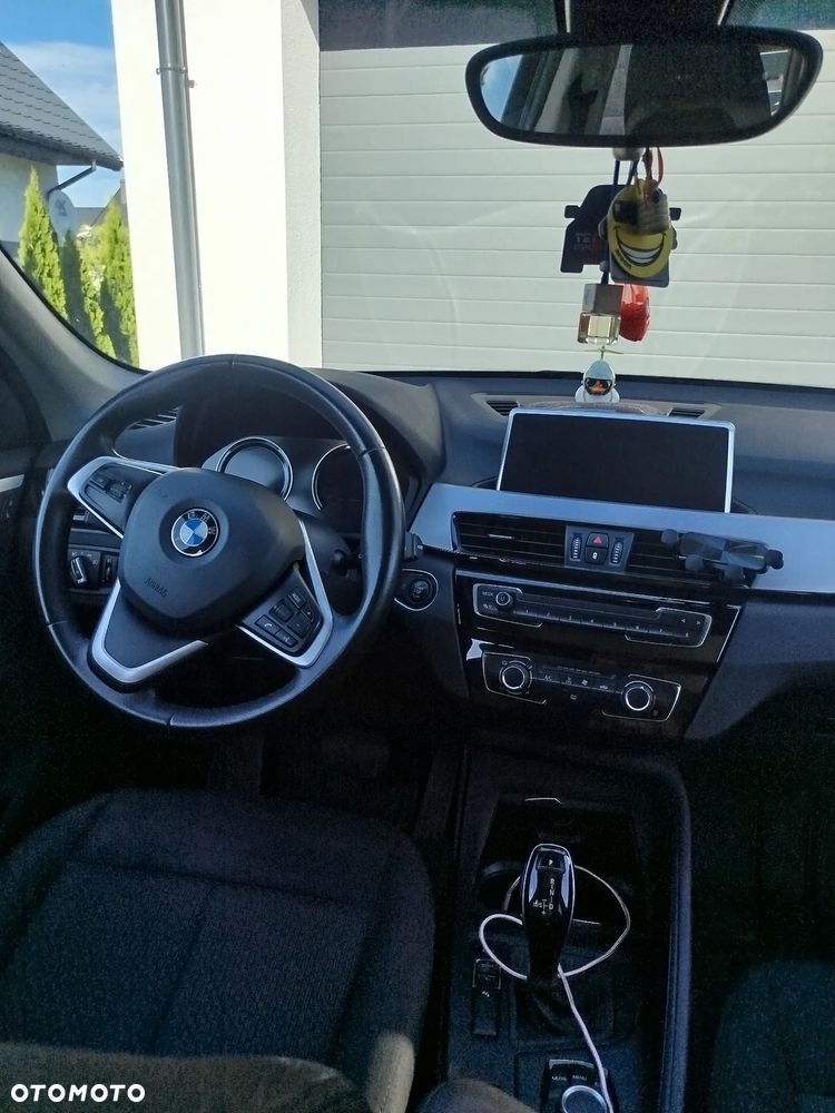 BMW X1 sDrive18i - 10