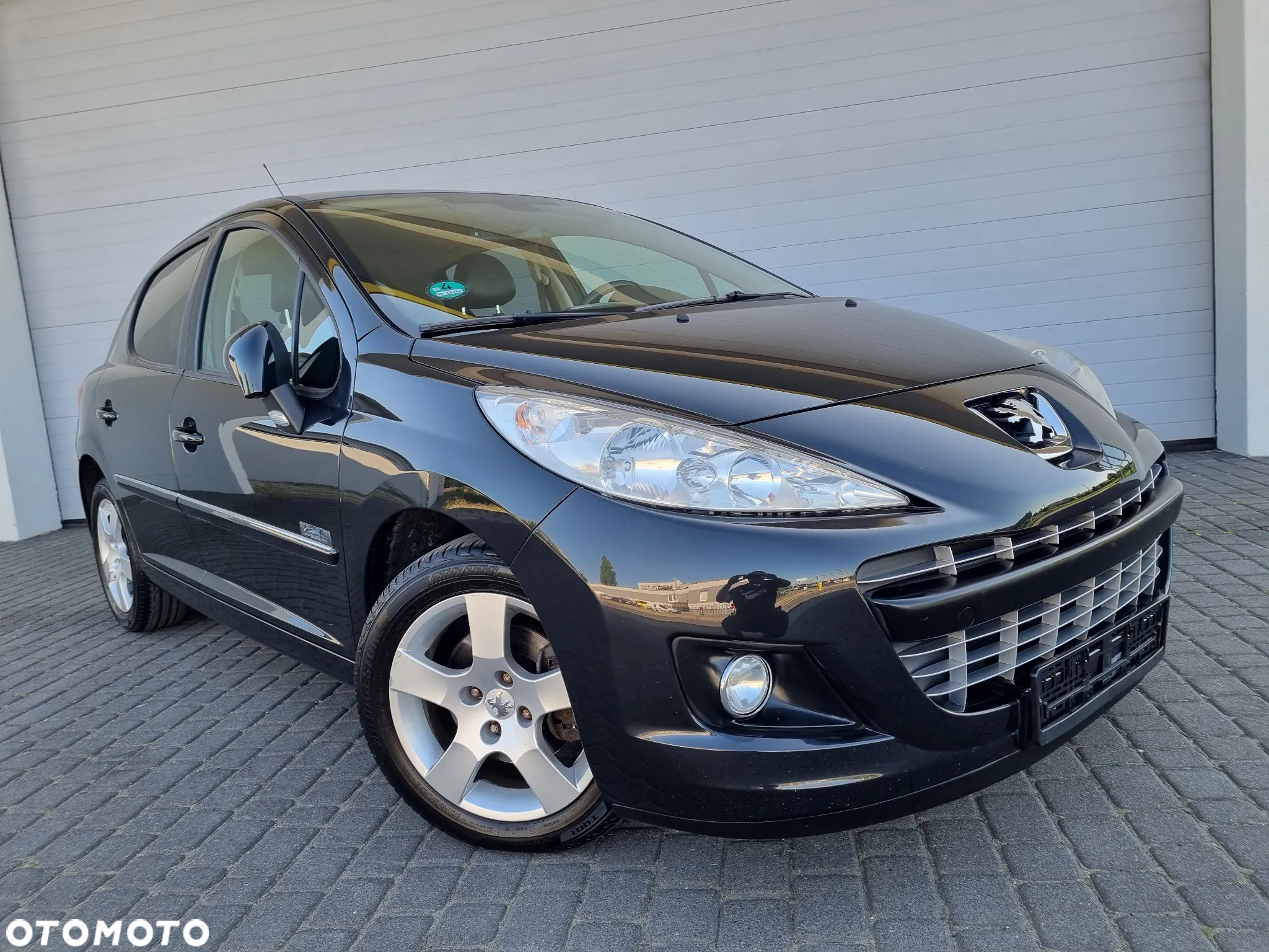 Peugeot 207 110 HDi FAP (Blue Lion) Platinum - 3