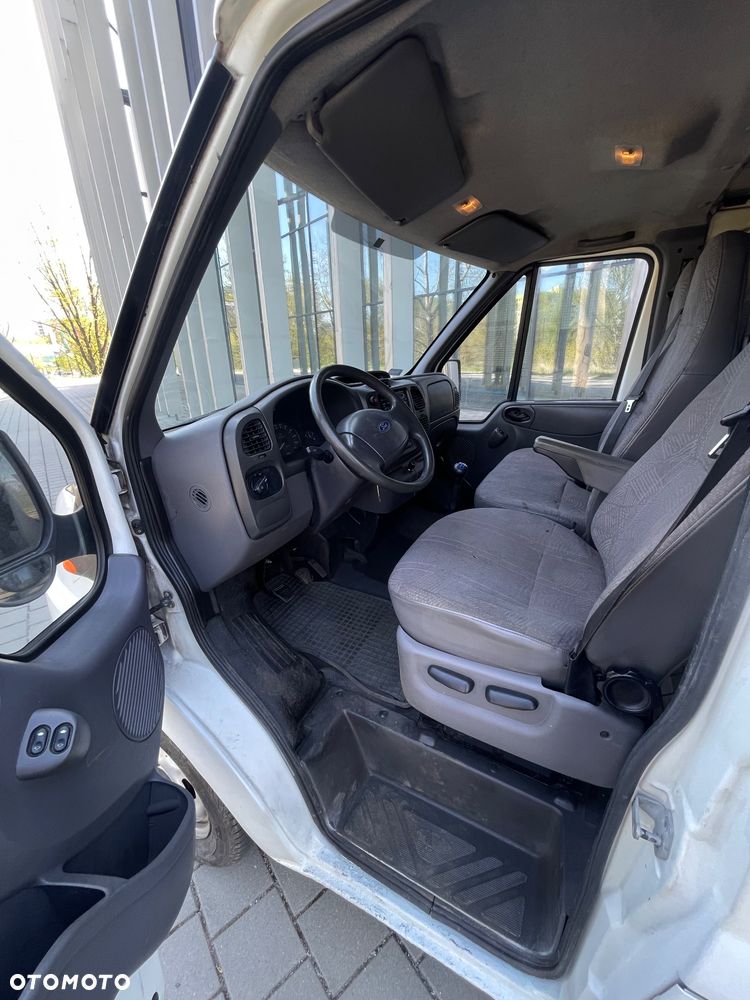 Ford Transit - 16