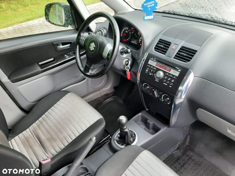 Suzuki SX4 1.6 Comfort Plus 4WD - 27