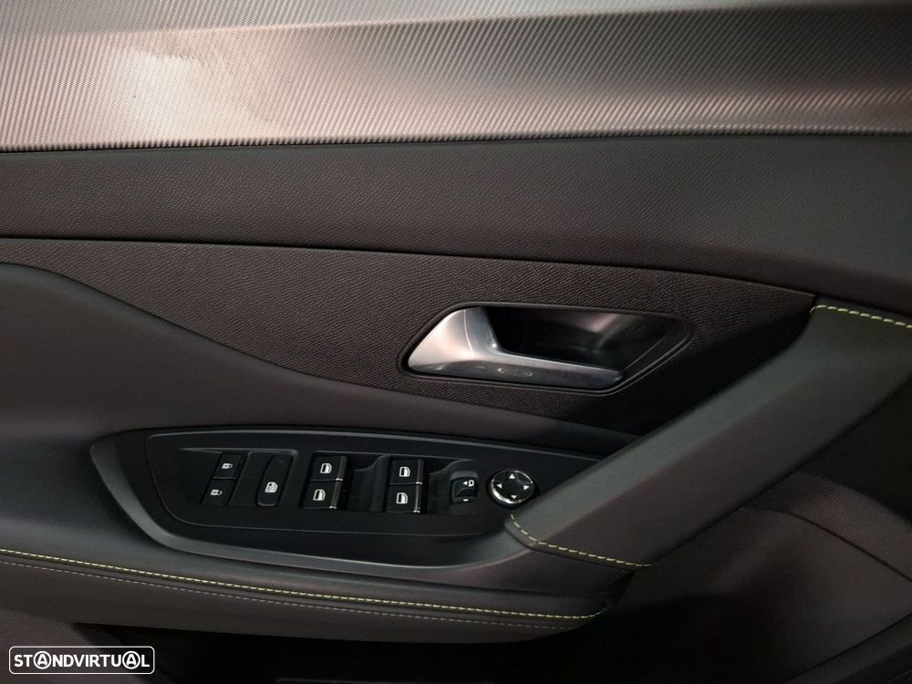 Peugeot 308 SW 1.5 BlueHDi GT EAT8 - 21