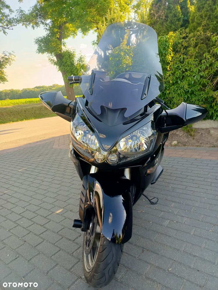 Kawasaki GTR - 2