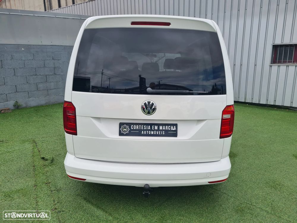 VW Caddy Maxi 2.0 TDI 5 Lugares - 13