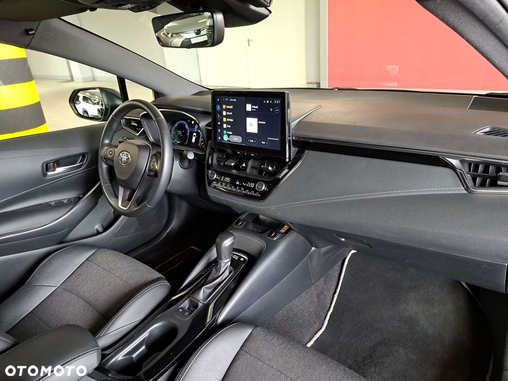 Toyota Corolla 1.8 Hybrid Style - 17