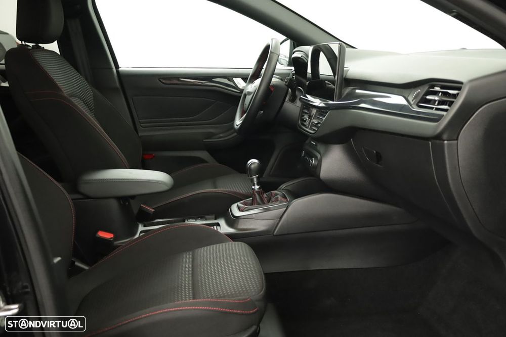 Ford Focus 1.0 EcoBoost MHEV ST-Line - 20