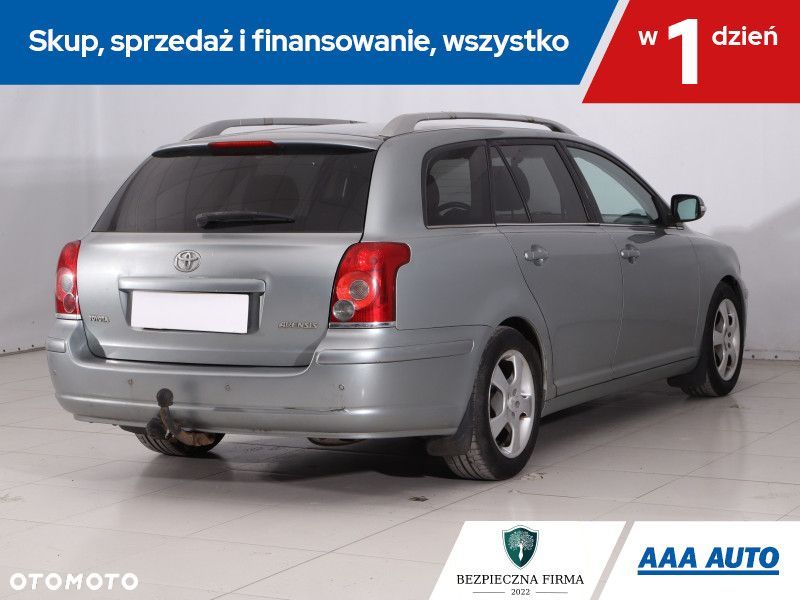 Toyota Avensis - 7
