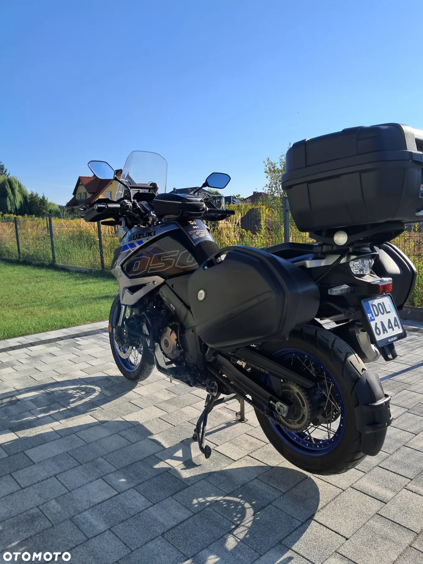 Suzuki V-STROM - 4