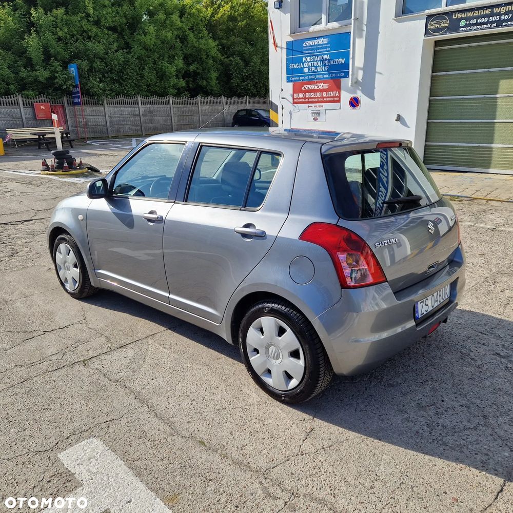 Suzuki Swift 1.3 Club - 9