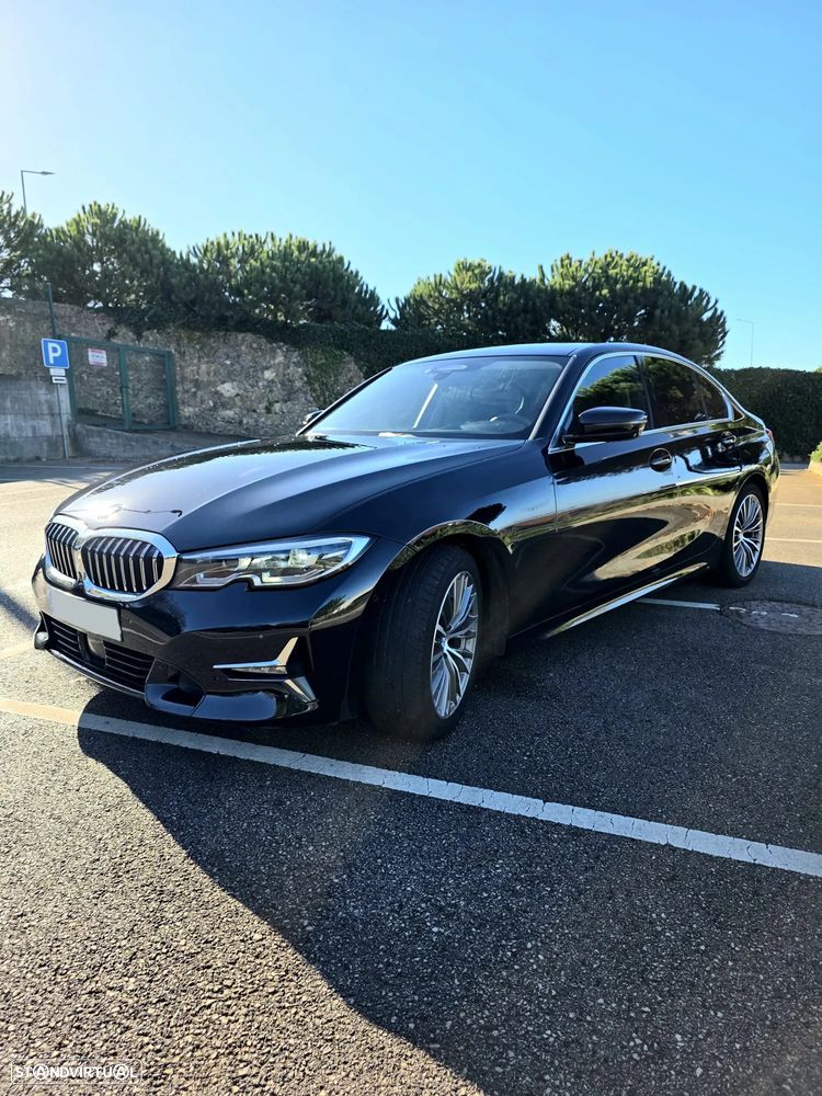 BMW 320 d Line Luxury Auto - 2
