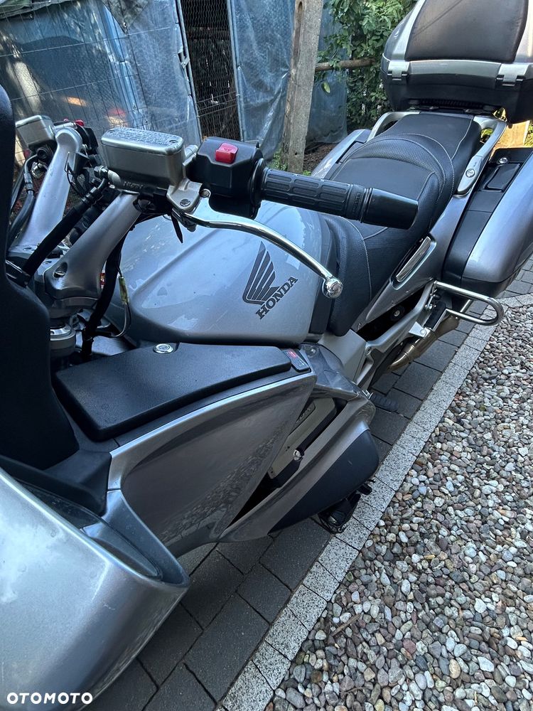 Honda ST - 13