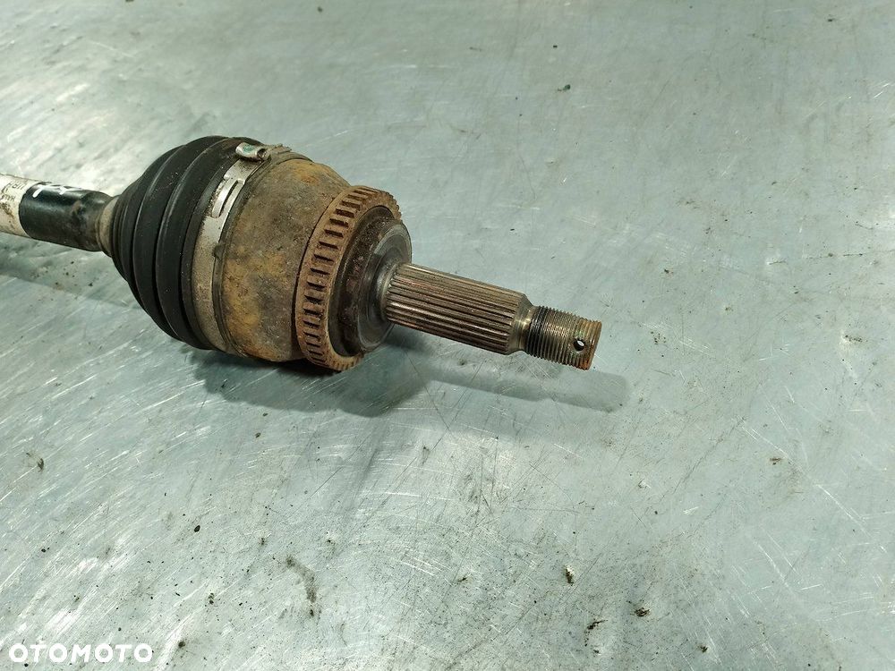 PÓŁOŚ PRAWA PRZÓD KIA CEE'D I 49500-1H210 1.6 CRDI - 3