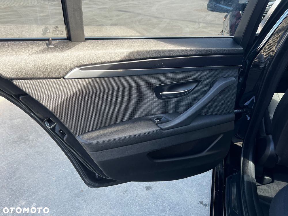 BMW Seria 5 - 16
