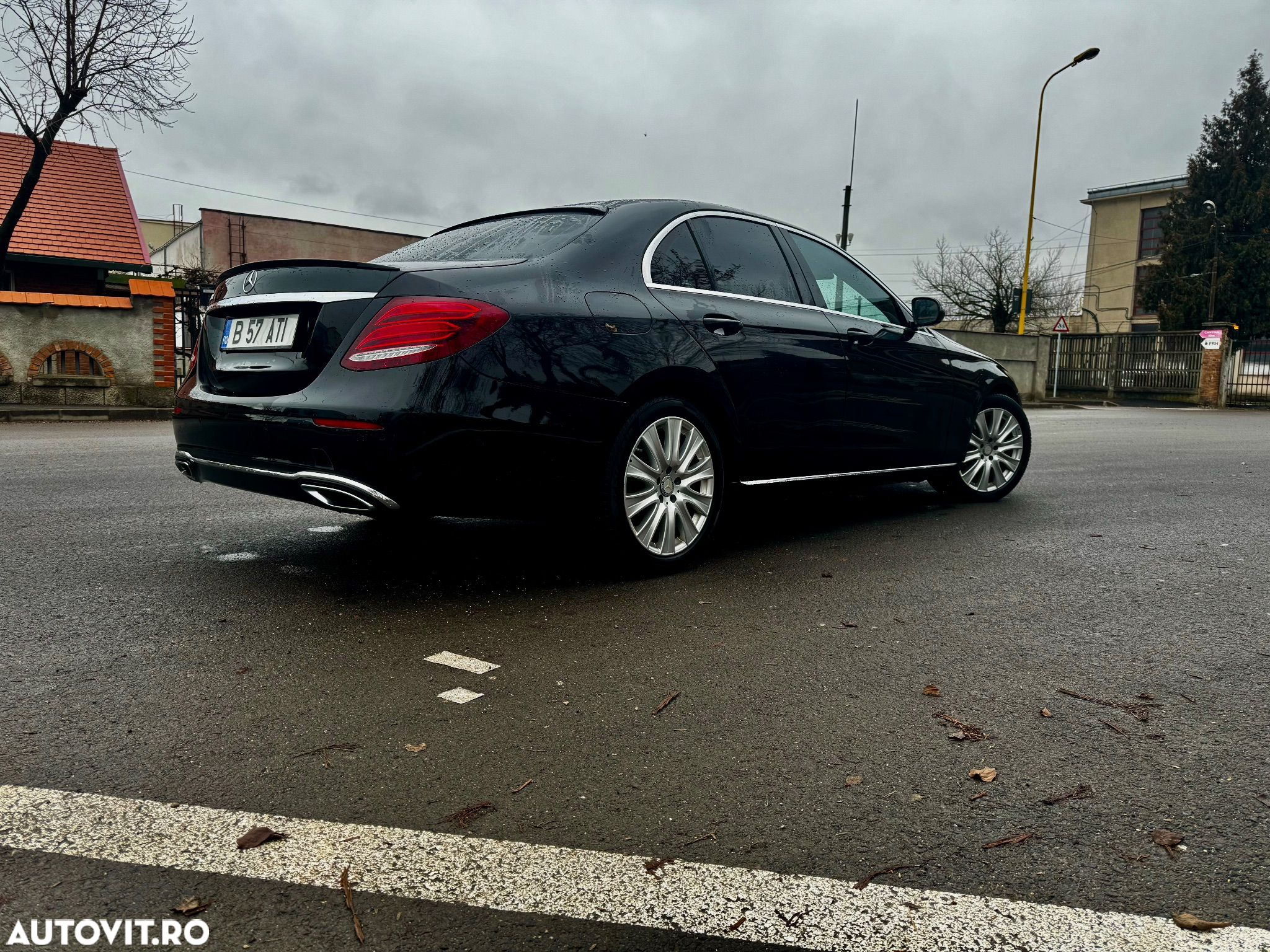 Mercedes-Benz E 220 d Aut. - 3