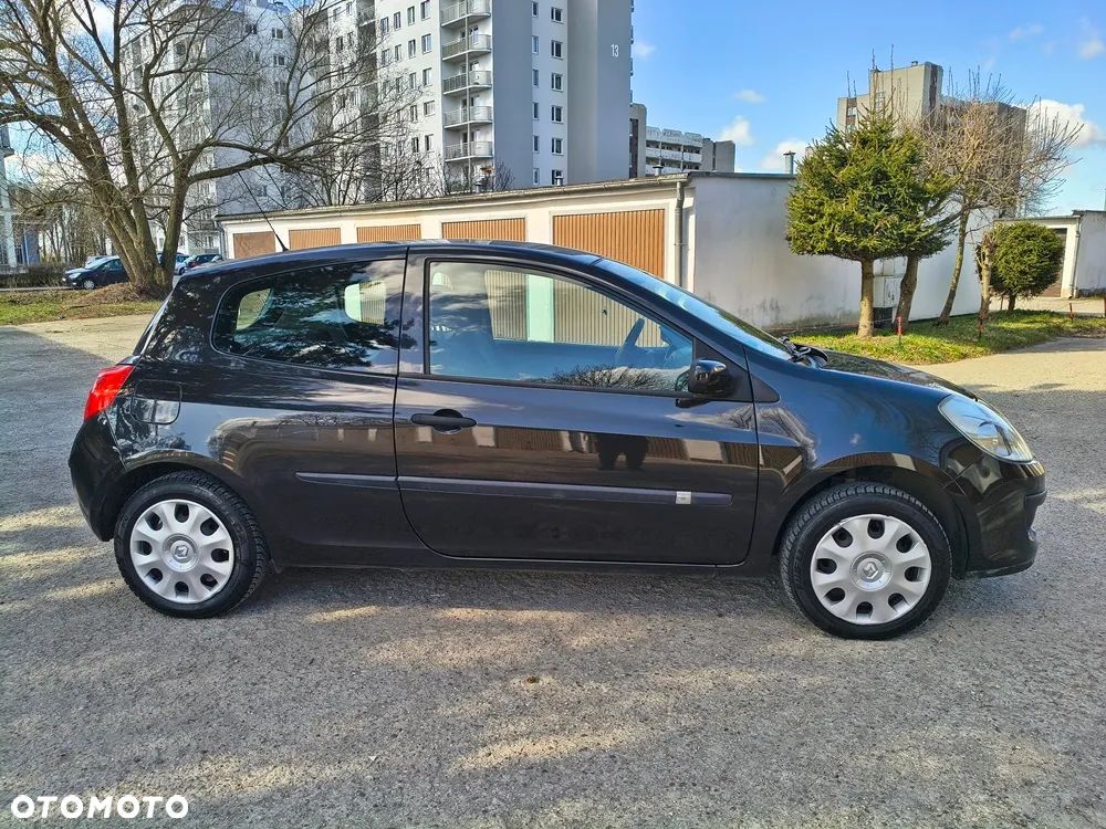Renault Clio 1.2 16V Authentique - 3