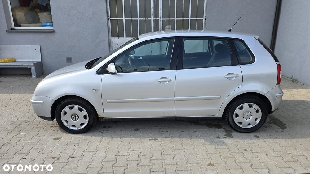 Volkswagen Polo 1.4 16V Comfortline - 17