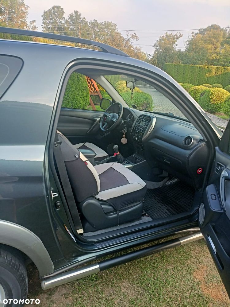 Toyota RAV4 - 7