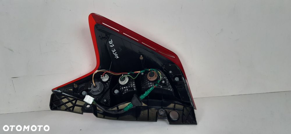 NISSAN NOTE E12 LAMPA LEWA TYŁ 26555-3VV0A - 5
