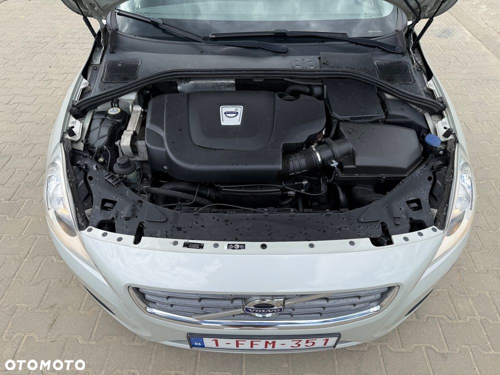 Volvo V60 D3 Summum - 13