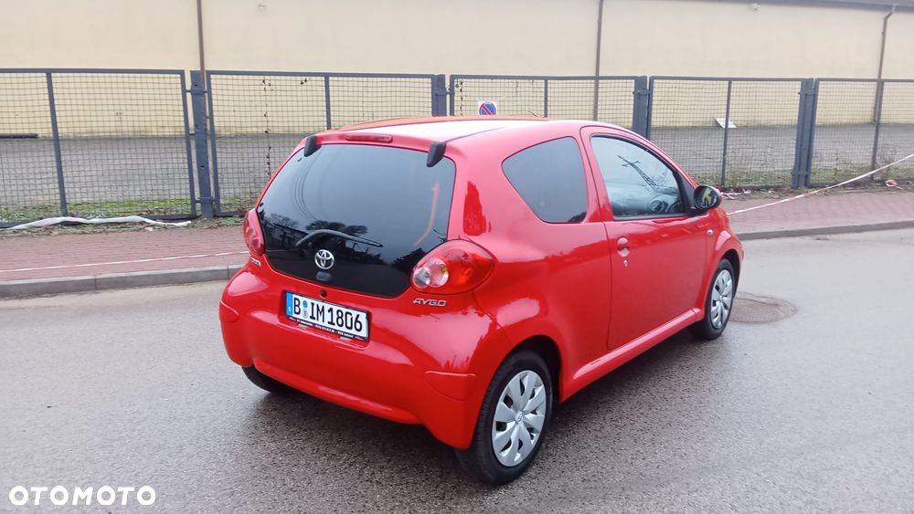 Toyota Aygo Multi Mode Club - 16