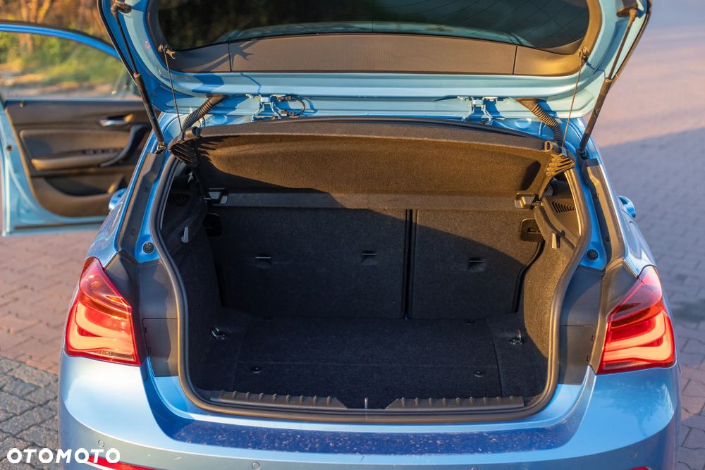 BMW Seria 1 120i Advantage - 21