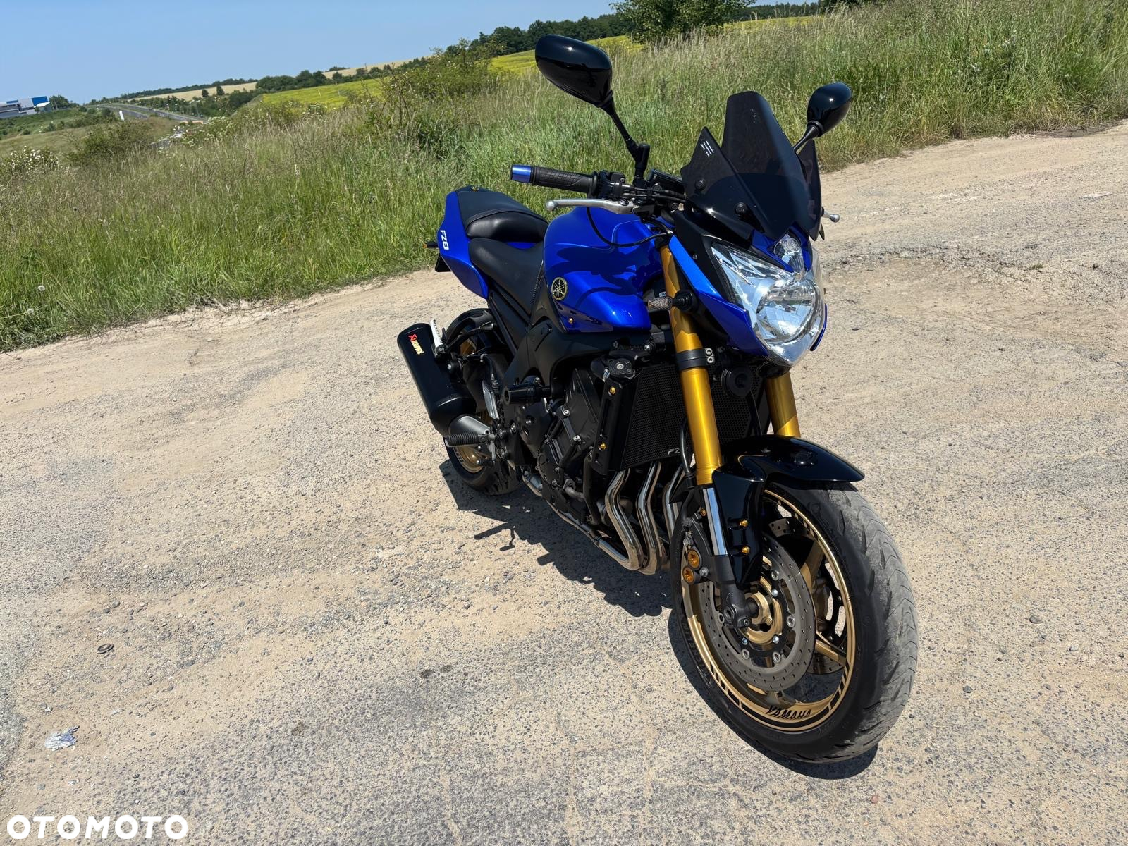 Yamaha FZ8 - 4