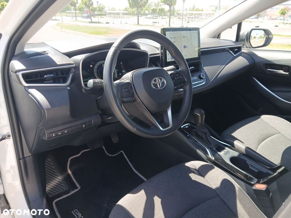 Toyota Corolla 1.8 Hybrid Comfort - 17