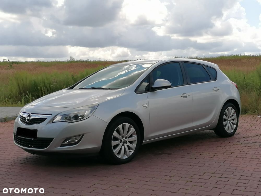 Opel Astra 1.4 Turbo 150 Jahre - 2
