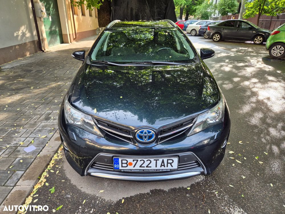 Toyota Auris 1.8 L VVT-i HSD Sol - 2